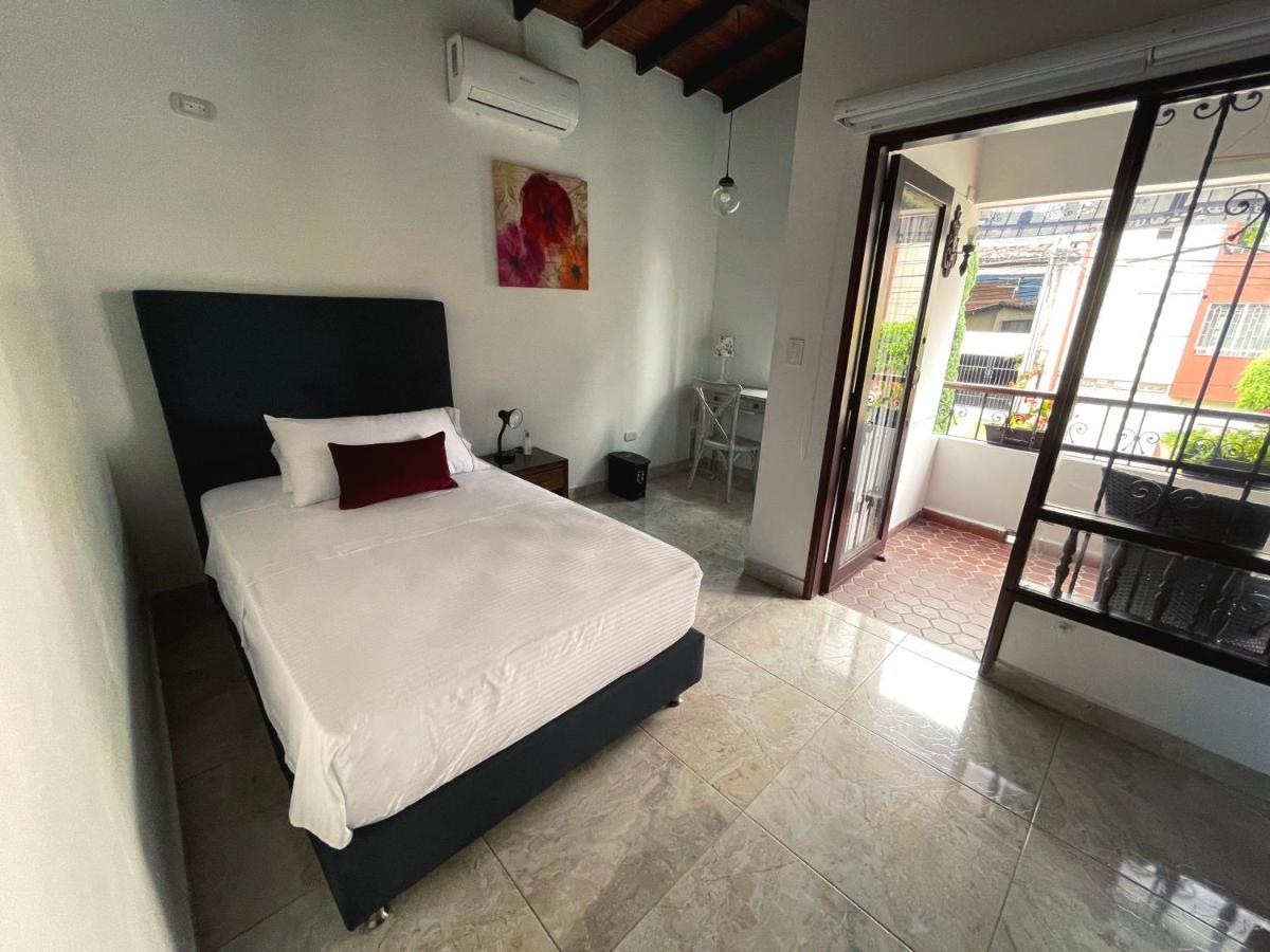 Hotel Casa Sonata Medellin Bagian luar foto