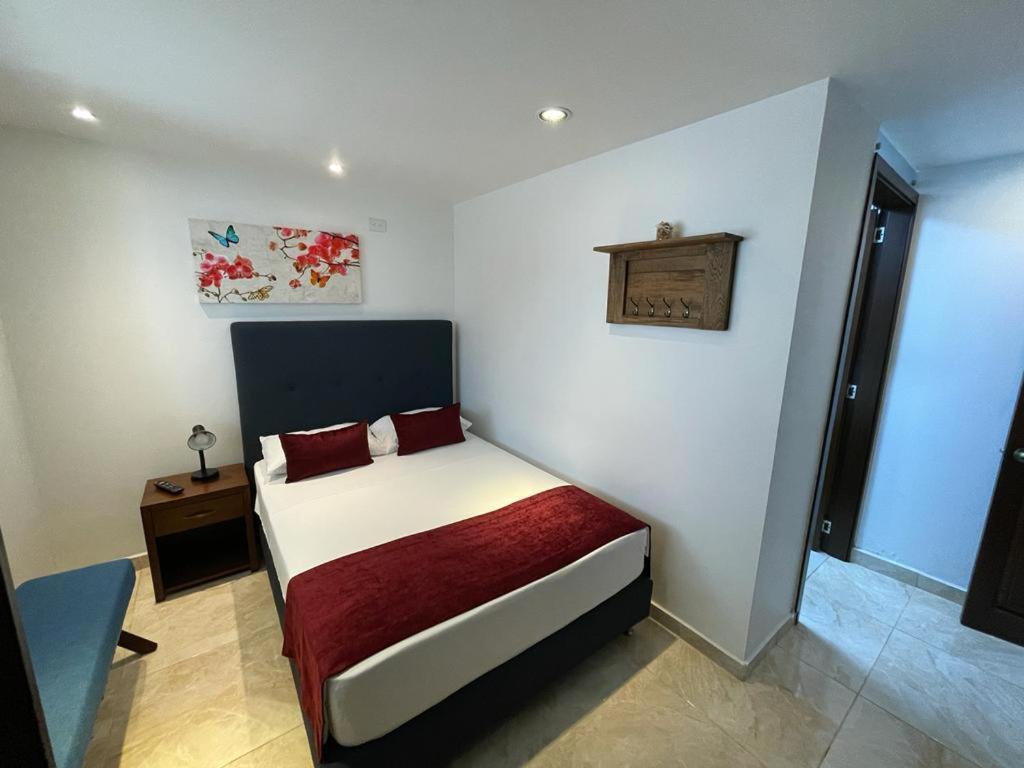 Hotel Casa Sonata Medellin Bagian luar foto